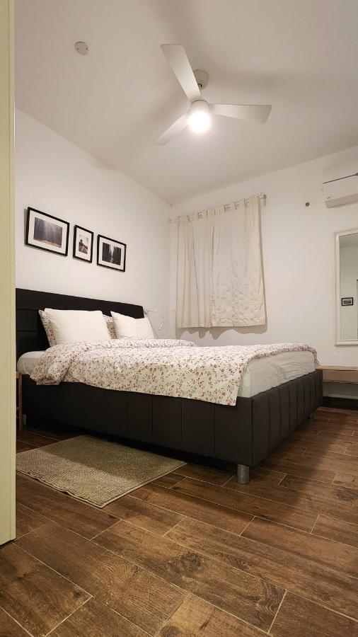 Modern Home In The Heart Of Nachlaot Jerusalem Exterior photo